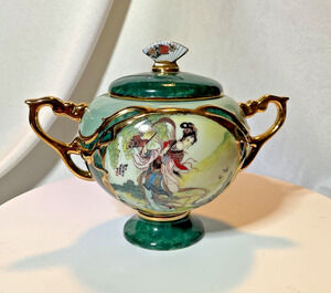 Ardleigh Elliott 1999 Pao Chai Beauties of the Red Mansion Porcelain Music Box